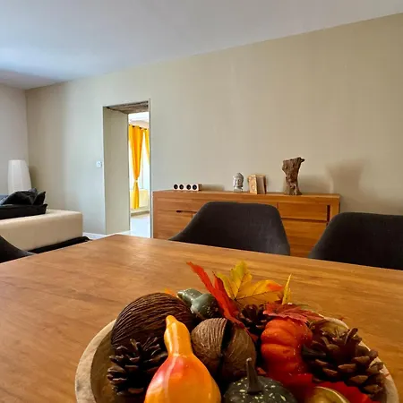 Du Puits Olivier 10 Personne Chaleureux 3 Etoiles *