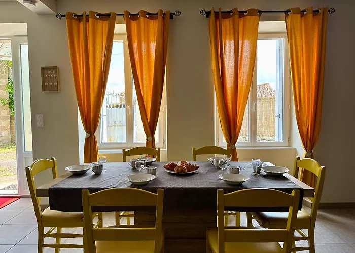 Du Puits Olivier 10 Personne Chaleureux 3 étoiles Сasa de vacaciones Airvault