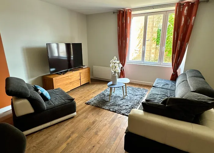 Du Puits Olivier 10 Personne Chaleureux 3 étoiles Сasa de vacaciones Airvault